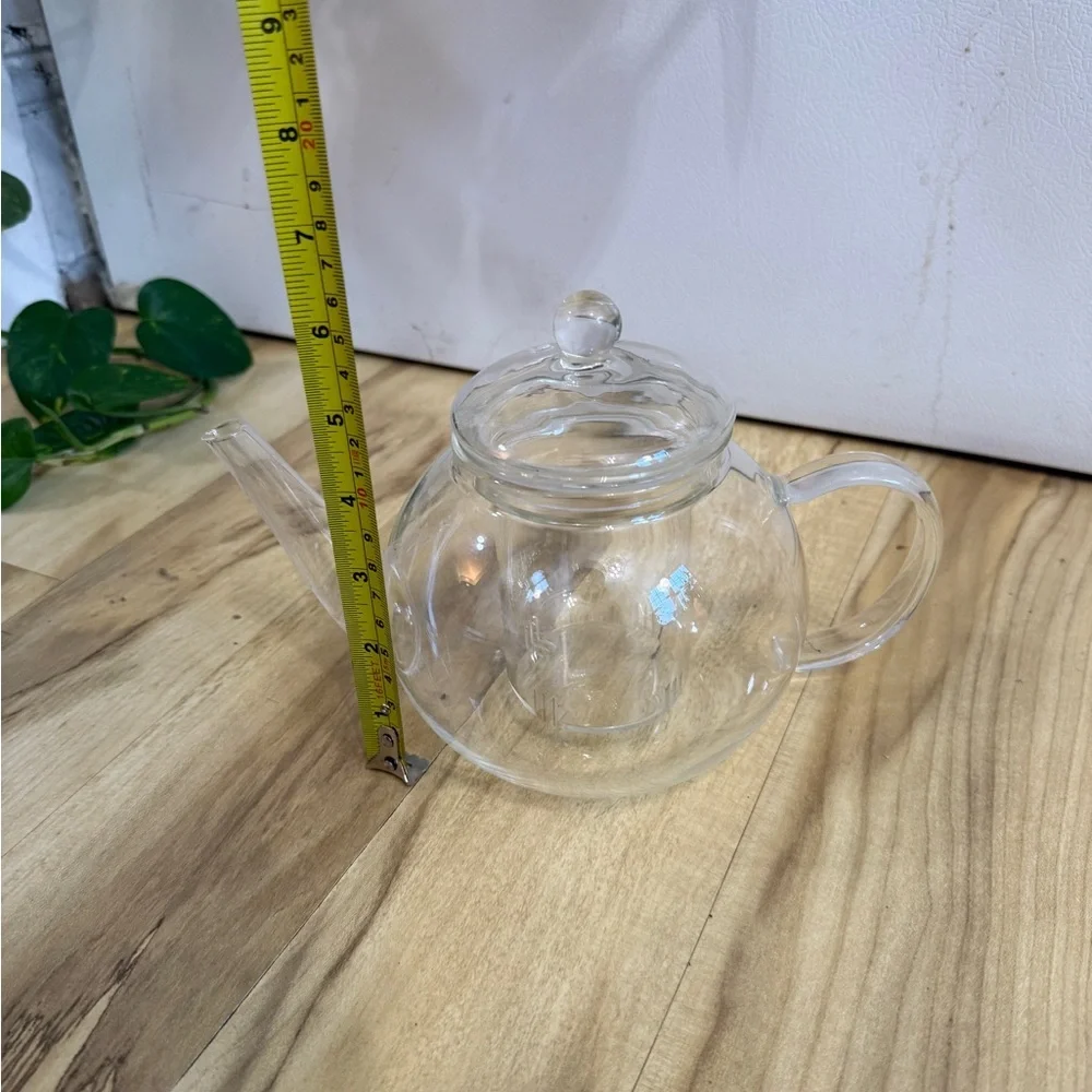 Elegant Clear Glass Teapot with Lid